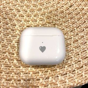 Airpods 3rd generation charging case